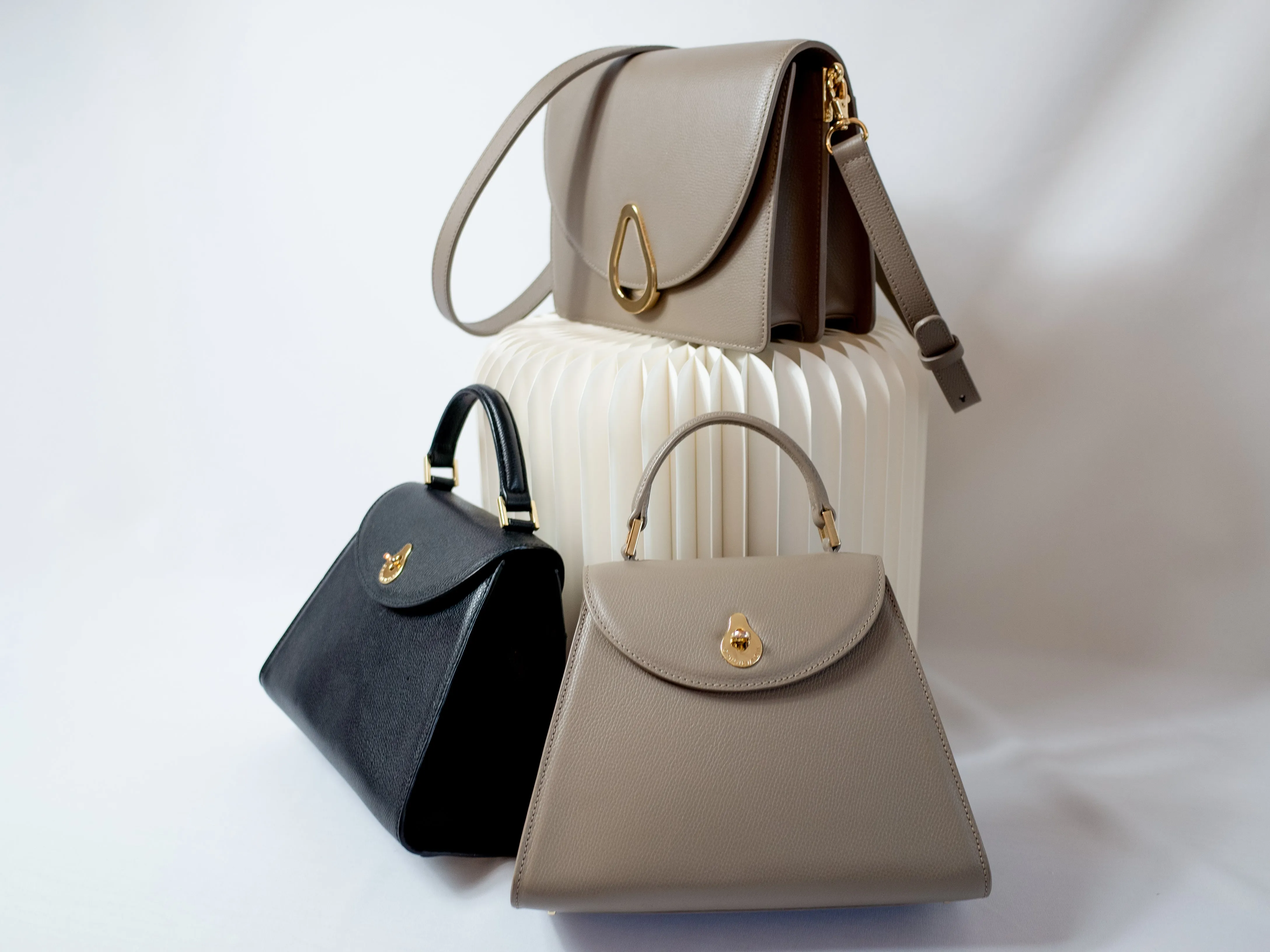 DAHLIA CROSSBODY - BURGUNDY