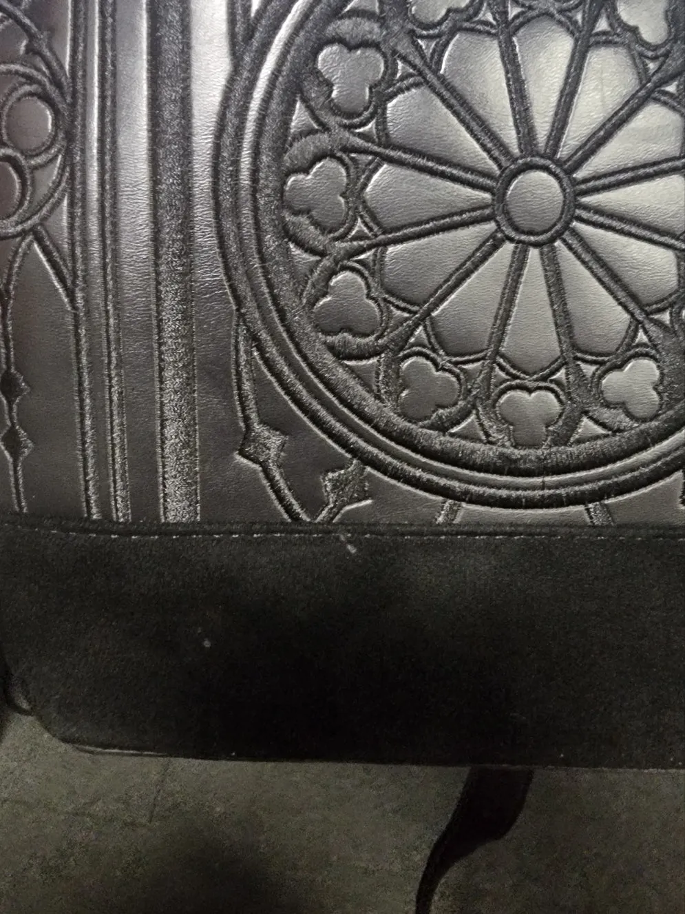 Sanctum | BUCKET BAG (FAULTY)**